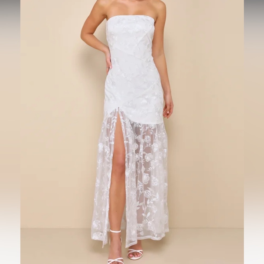 Lulu's White Strapless Floral Lace Dress